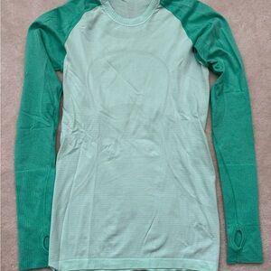lululemon Swiftly Tech Long Sleeve Tee in Green size 6